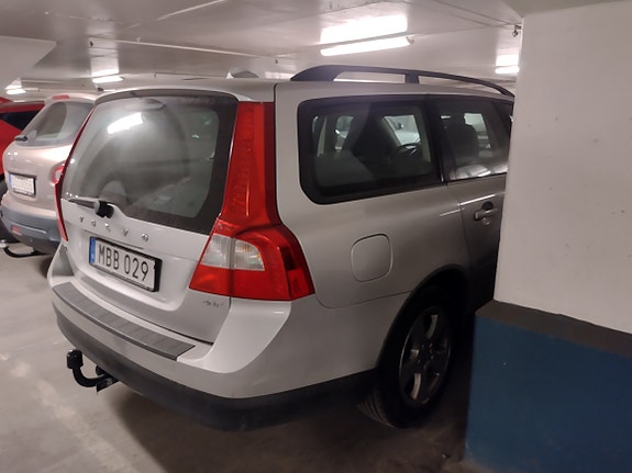 Volvo V70 6 of 9