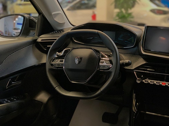 Peugeot 208 13 of 13