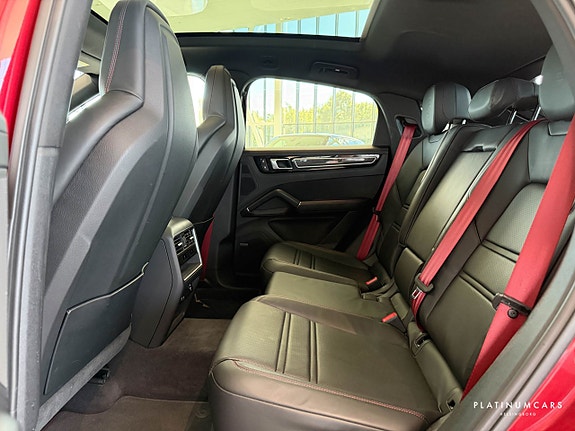 Porsche Cayenne 6 of 23