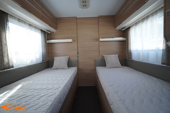 Adria ADORA 572 UT 10 of 17
