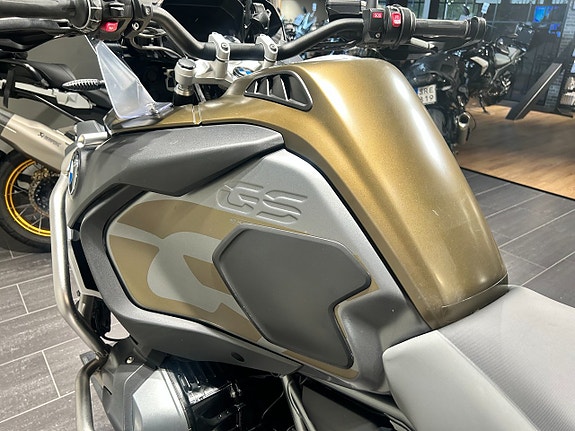 BMW R1250GSA /Väskor/Performance/Gott skick 11 of 15