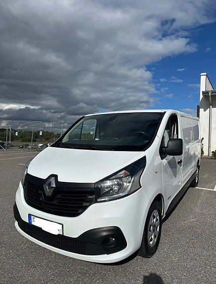 Renault Trafic 2 of 19