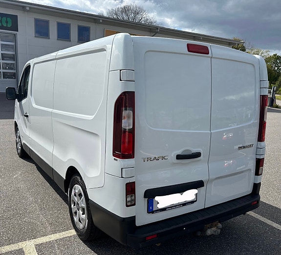 Renault Trafic 4 of 19