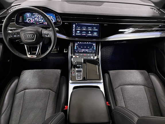 Audi Q8 6 of 29
