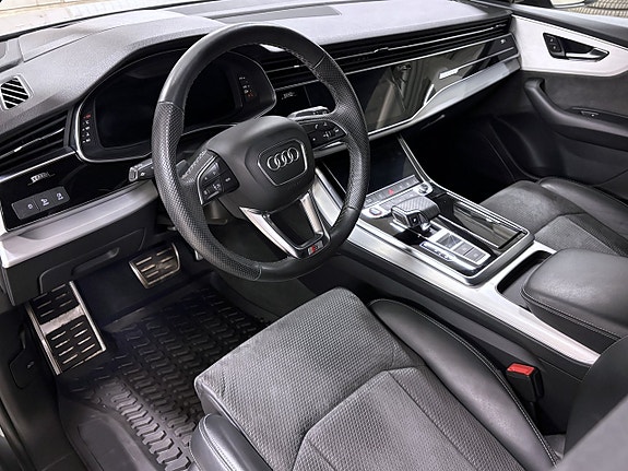 Audi Q8 5 of 29