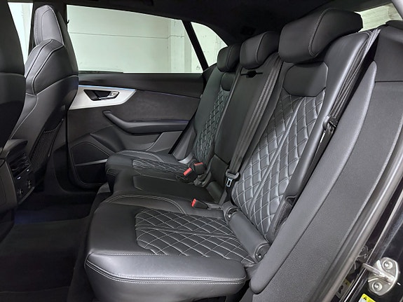 Audi Q8 19 of 30