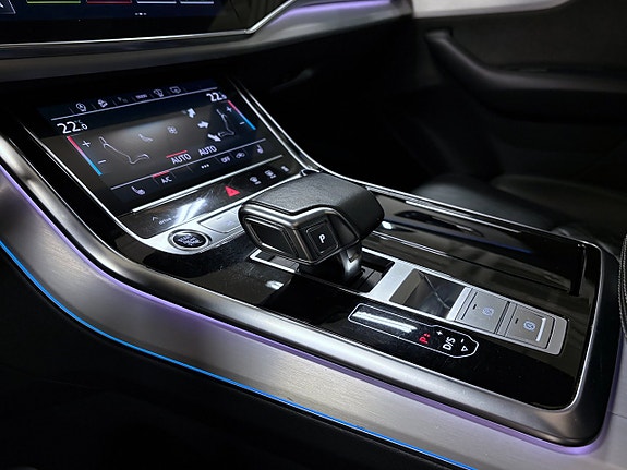 Audi Q8 14 of 29