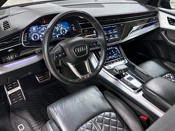Audi Q8 7 of 30