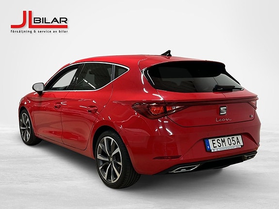 Seat Leon 2 of 5