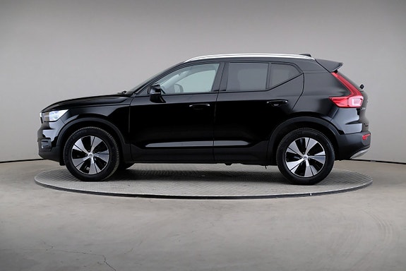 Volvo XC40 4 of 26