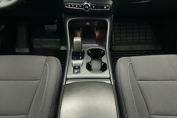 Volvo XC40 9 of 26