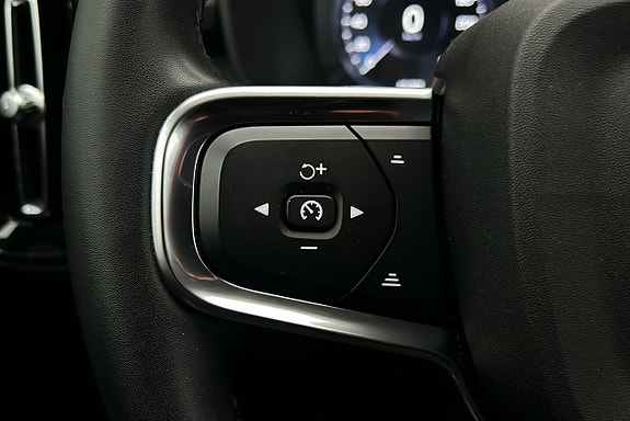 Volvo XC40 23 of 26