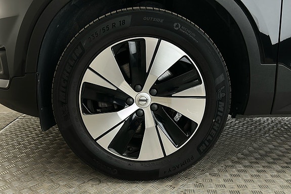 Volvo XC40 12 of 26