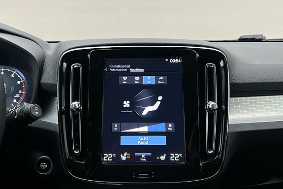 Volvo XC40 18 of 26