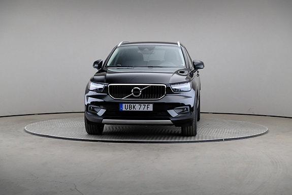 Volvo XC40 3 of 26