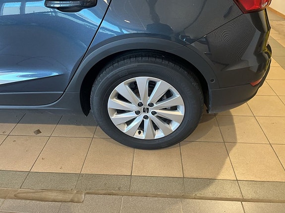 Seat Arona 4 of 5
