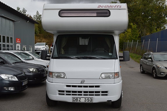 Dethleffs Campervan 4 of 19