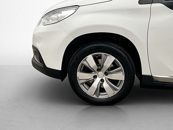 Peugeot 2008 27 of 30