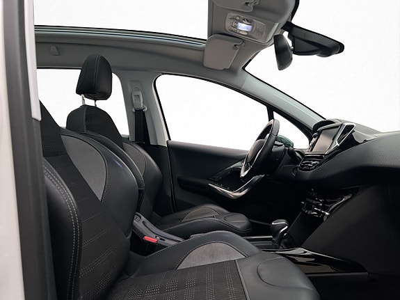 Peugeot 2008 23 of 30