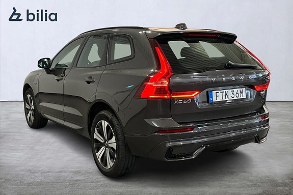 Volvo XC60 2 of 21