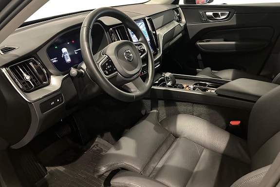 Volvo XC60 14 of 21