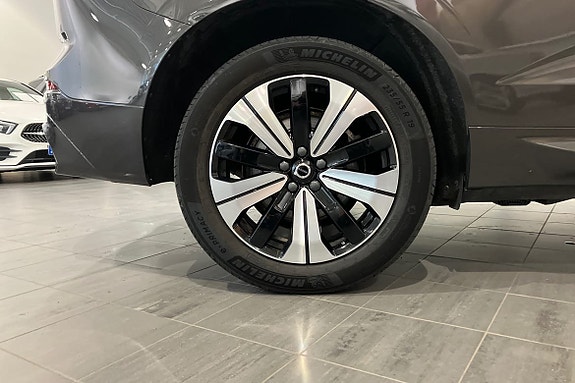 Volvo XC60 17 of 21