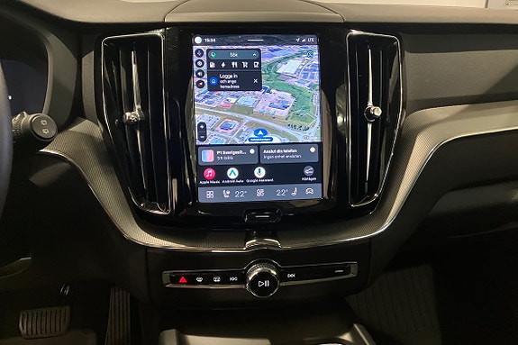 Volvo XC60 15 of 21