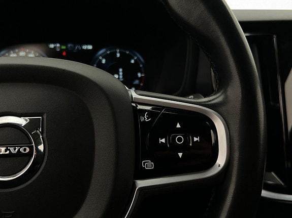 Volvo V60 Cross Country 18 of 30