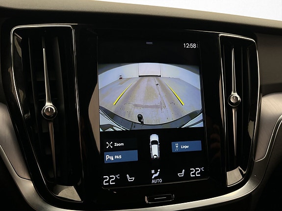 Volvo V60 Cross Country 19 of 30