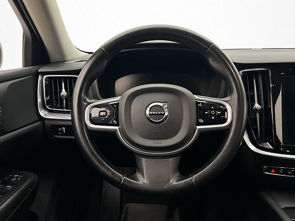 Volvo V60 Cross Country 14 of 30
