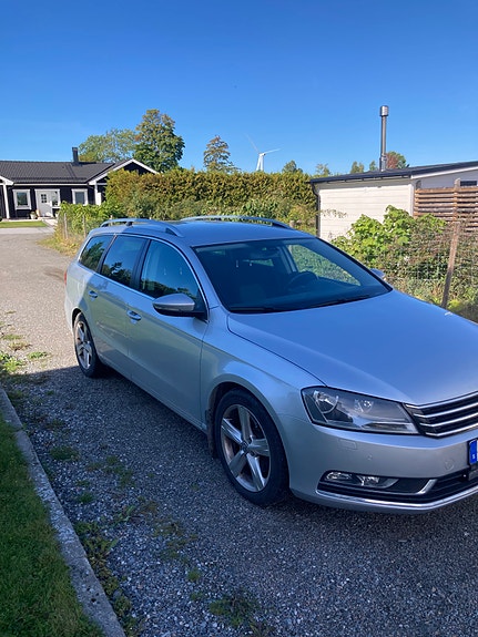 Volkswagen Passat 2 of 5