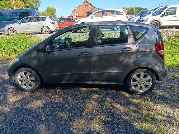 Mercedes-Benz A160 4 of 17
