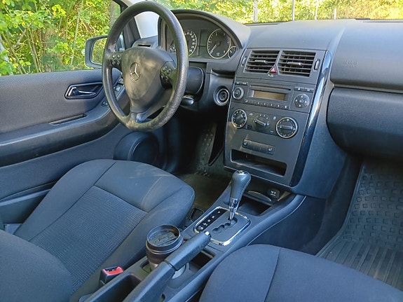 Mercedes-Benz A160 10 of 17