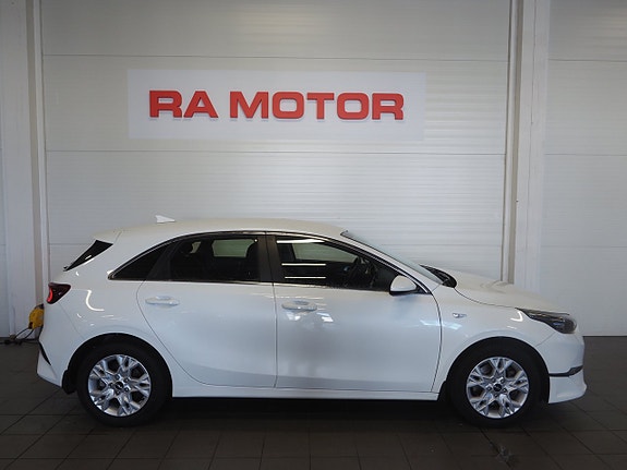 Kia Ceed 4 of 23