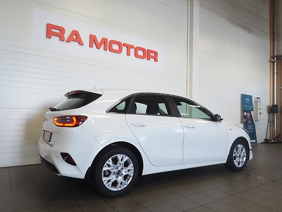 Kia Ceed 5 of 23