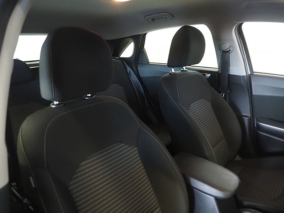 Kia Ceed 13 of 23