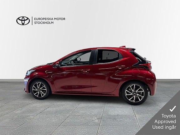 Toyota Yaris 3 of 13