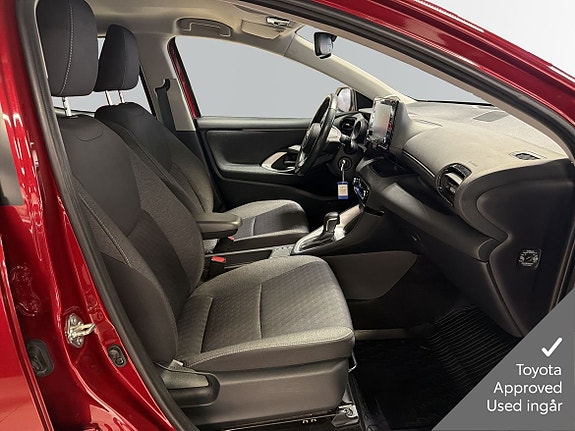 Toyota Yaris 6 of 13