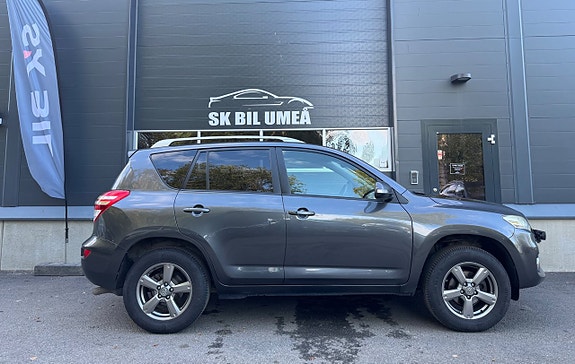 Toyota RAV4 7 of 21