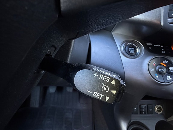 Toyota RAV4 17 of 21
