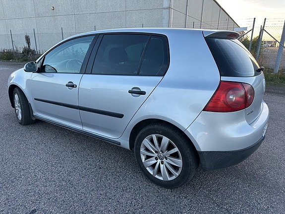 Volkswagen Golf V 6 of 13