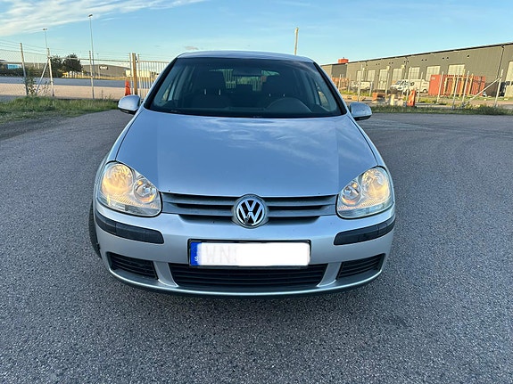 Volkswagen Golf V 8 of 13