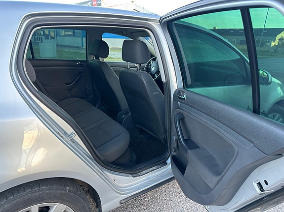 Volkswagen Golf V 12 of 13
