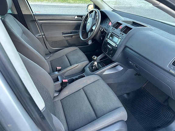 Volkswagen Golf V 13 of 13