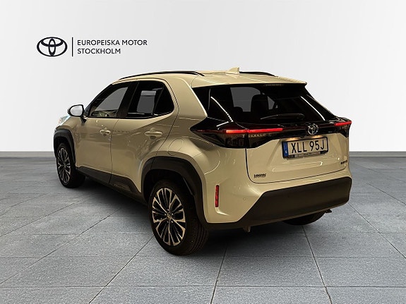 Toyota Yaris Cross 4 of 18