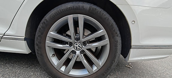 Volkswagen Passat 7 of 9