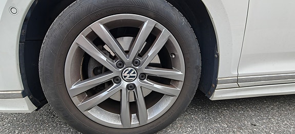 Volkswagen Passat 6 of 9