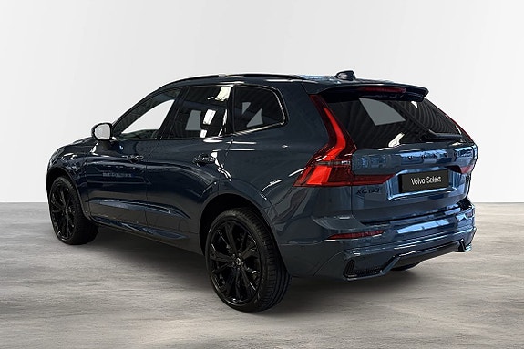 Volvo XC60 2 of 30