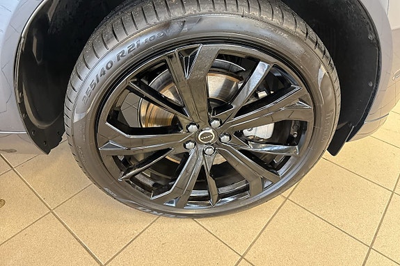 Volvo XC60 20 of 30