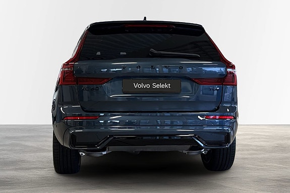 Volvo XC60 8 of 30